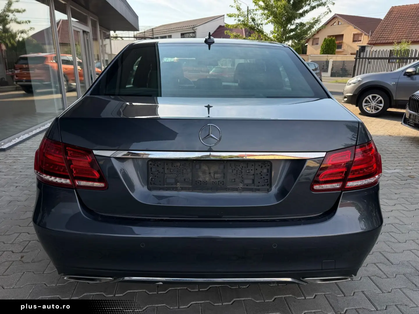Mercedes-Benz E