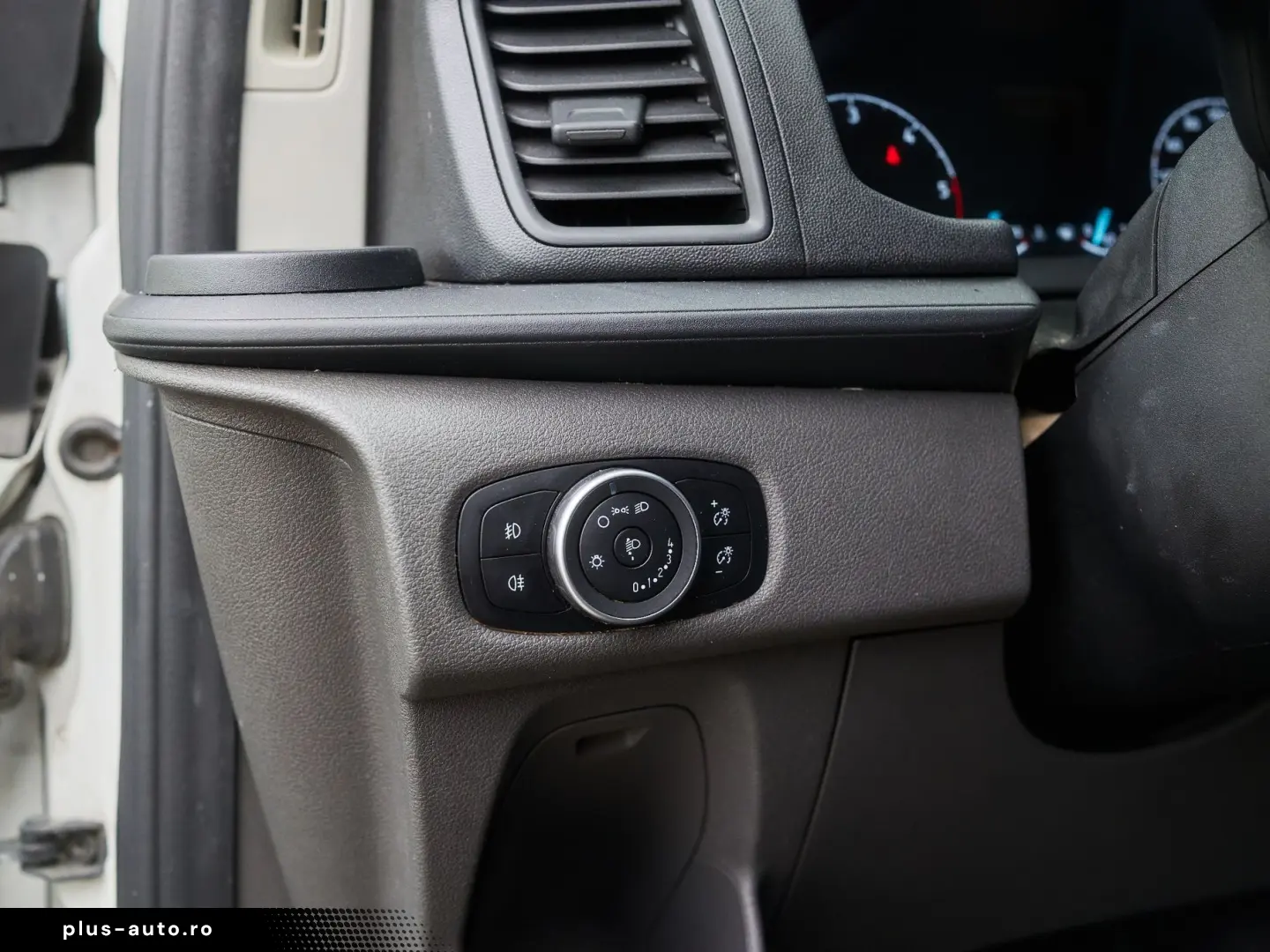 Ford Transit-Custom-