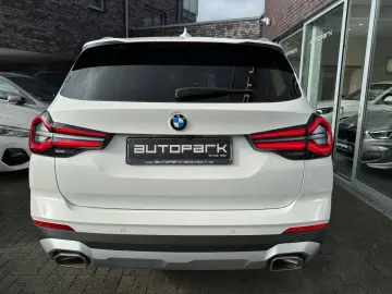 BMW X3 xDrive 20i ACC AHK Leders Komfort MLenk 19