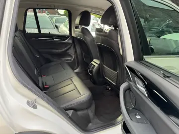 BMW X3 xDrive 20i ACC AHK Leders Komfort MLenk 19