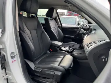 BMW X3 xDrive 20i ACC AHK Leders Komfort MLenk 19