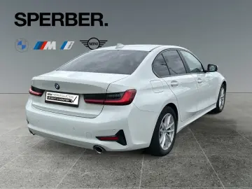 BMW 318i Sportsitze Komfortzugang PDC ACC Live Cockp