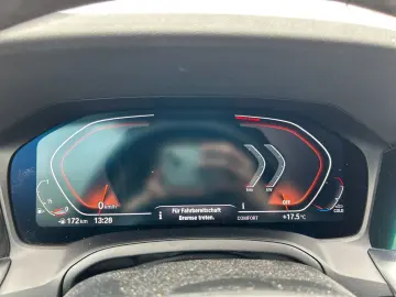 BMW 318i Sportsitze Komfortzugang PDC ACC Live Cockp