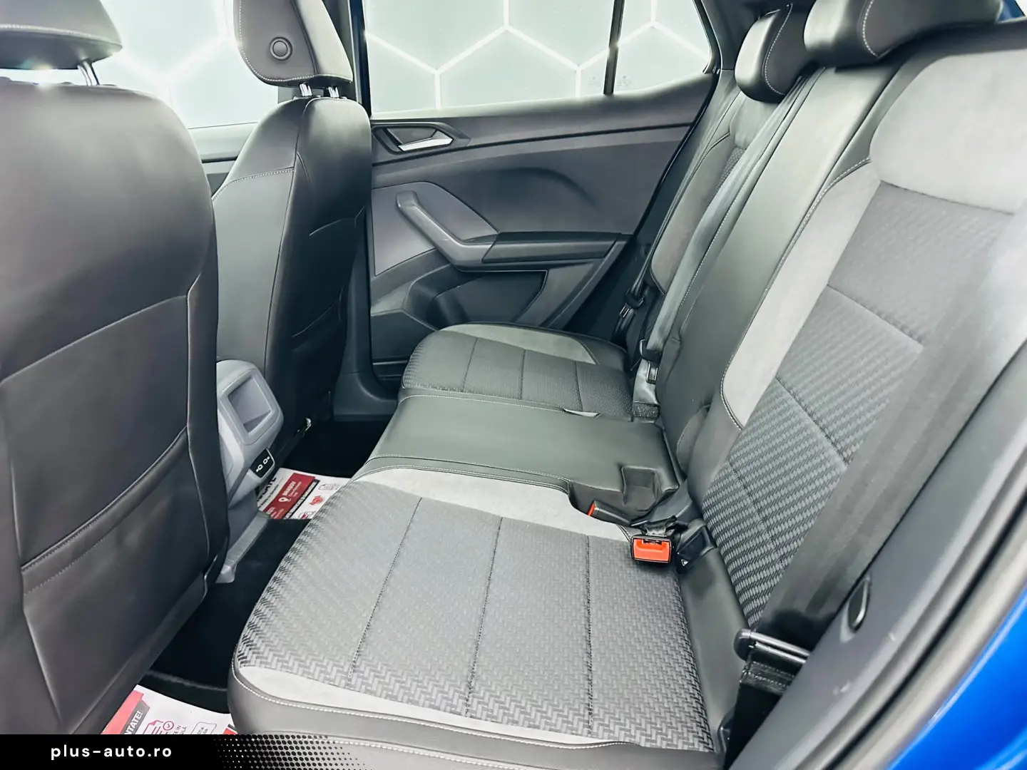 VOLKSWAGEN T-cross R-Line 2021 1.5i E6 Garantie 12 Luni Rate