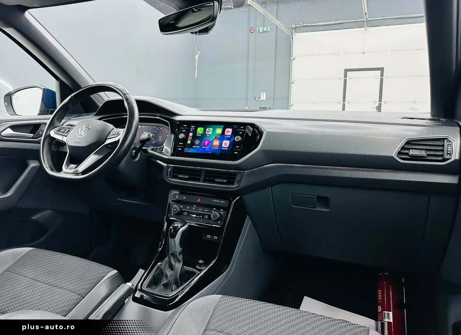 VOLKSWAGEN T-cross R-Line 2021 1.5i E6 Garantie 12 Luni Rate