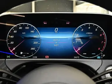 MERCEDES-BENZ E 450 4M AMG Sport Premium  NIGHT PANO HUD LED