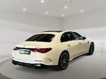 MERCEDES-BENZ AMG E 53 Hybrid 4matic  AMG MBUX Superscreen
