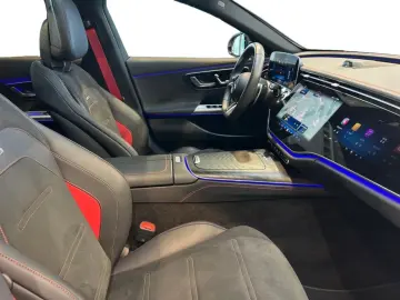 MERCEDES-BENZ AMG E 53 Hybrid 4matic  AMG MBUX Superscreen