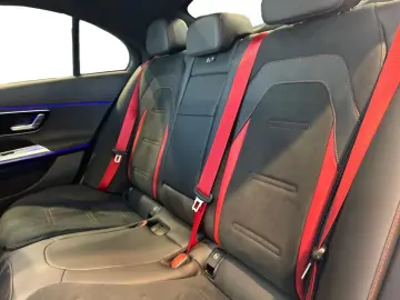 MERCEDES-BENZ AMG E 53 Hybrid 4matic  AMG MBUX Superscreen
