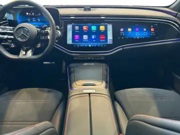 MERCEDES-BENZ AMG E 53 Hybrid 4matic  AMG MBUX Superscreen