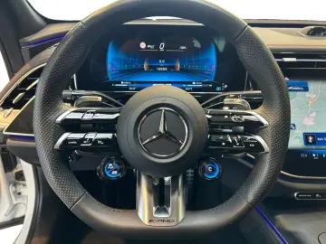 MERCEDES-BENZ AMG E 53 Hybrid 4matic  AMG MBUX Superscreen