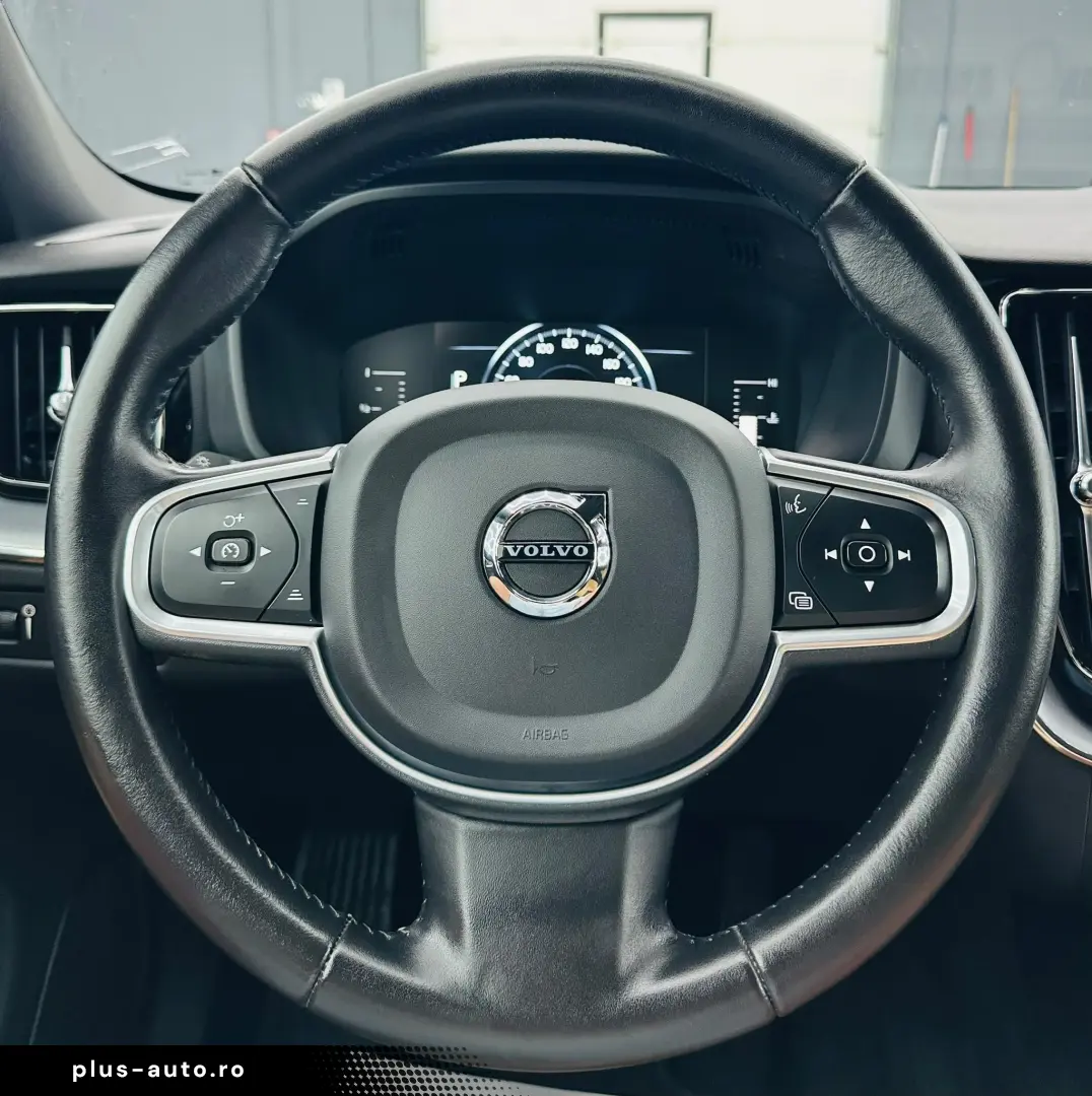 VOLVO XC60 2018 2.0D E6 4x4 Garantie 12 Luni Rate Avans 0 Do
