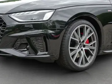 Audi A4 Avant 40 TFSI S-Line S tronic  Matrix
