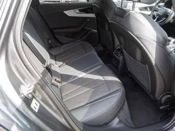 Audi A4 Avant S line 40TFSI qu Stronic Navi Matrix