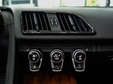 Audi R8 Spyder qu performance CARBON PACKAGE