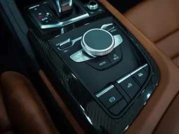 Audi R8 Spyder qu performance CARBON PACKAGE