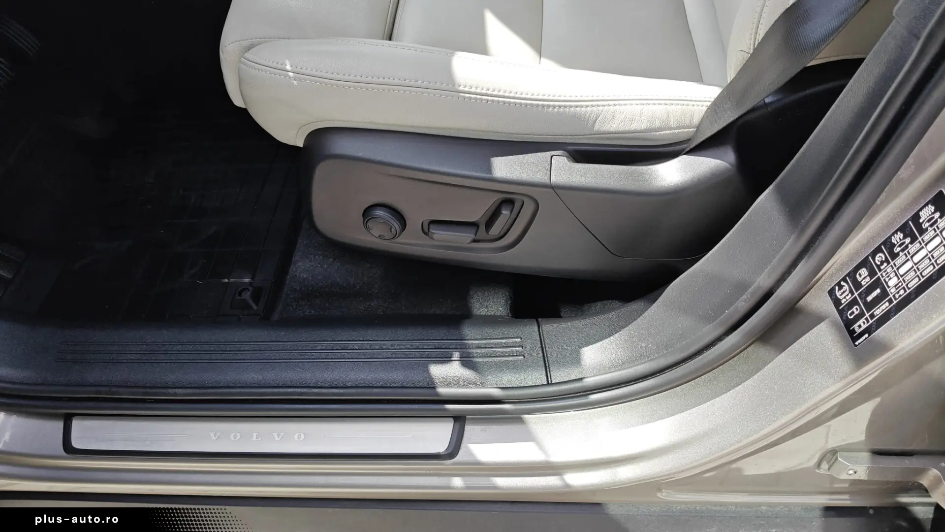Volvo XC 40 B4 AT8 AWD Mild Hybrid Inscription