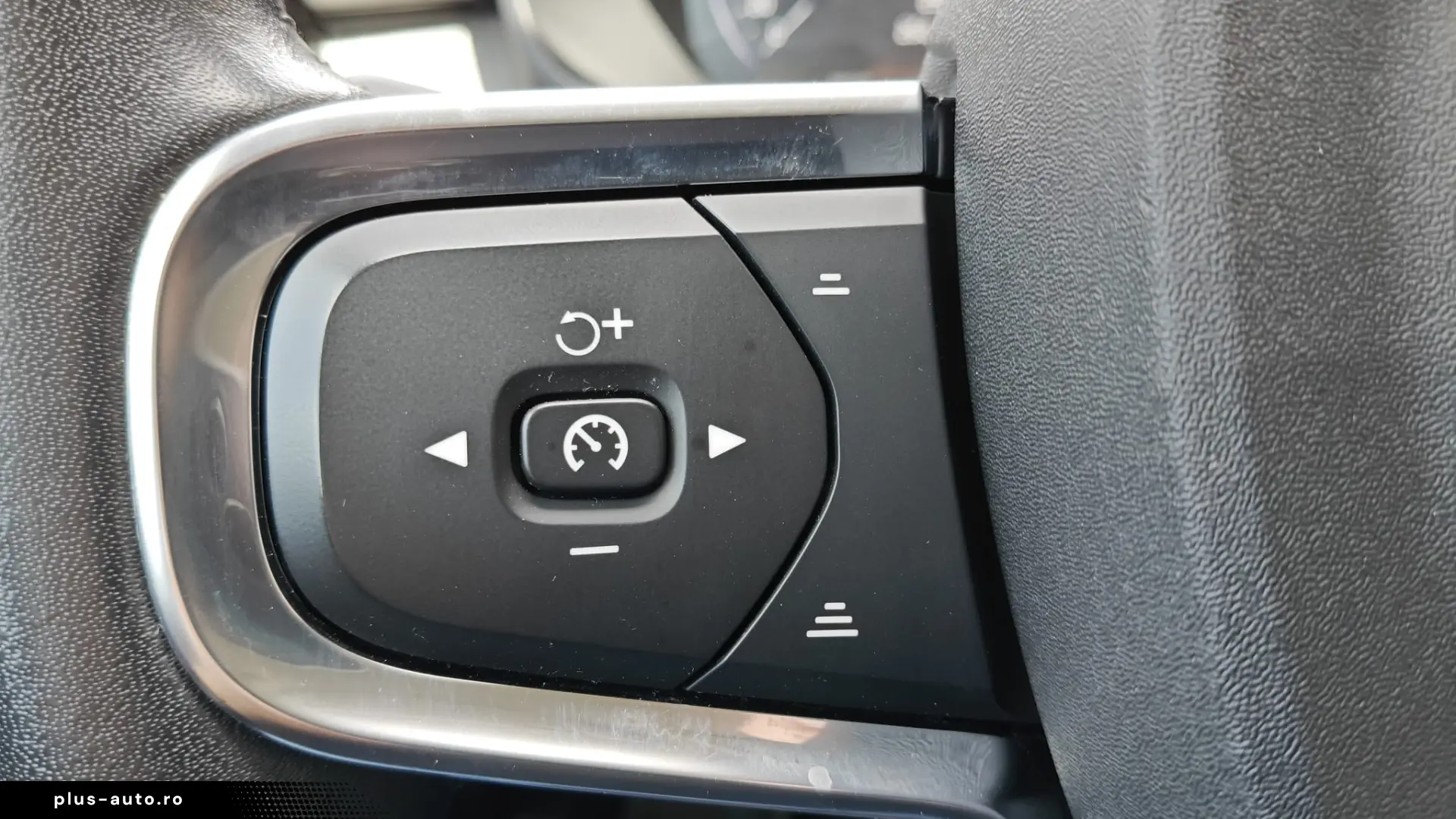 Volvo XC 40 B4 AT8 AWD Mild Hybrid Inscription
