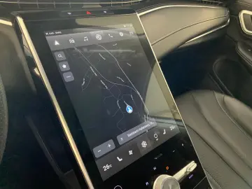 MG Marvel R Performance 70kWh PilotPkt Memo 360 Pan