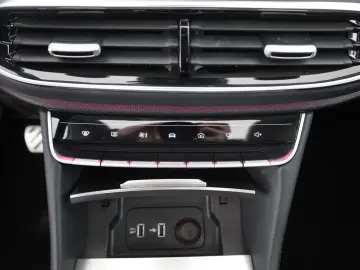 MG HS 1.5 T-GDI Luxury Aut. LED ACC Navi 360  Pano