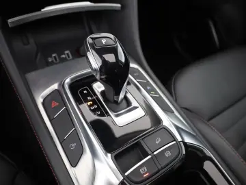 MG HS 1.5 T-GDI Luxury Aut. LED ACC Navi 360  Pano