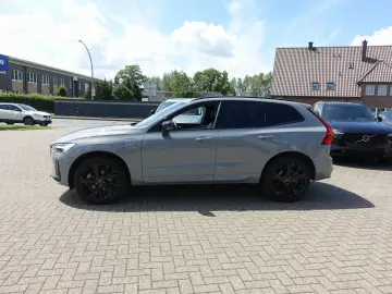 VOLVO XC60 Black Edition Plus T8 AWD AHK Pano HeadUP