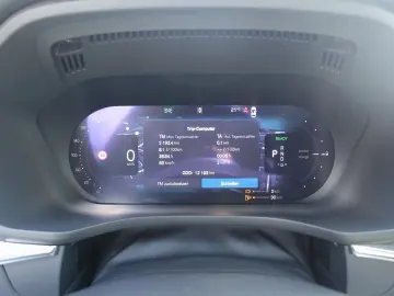 VOLVO XC60 Black Edition Plus T8 AWD AHK Pano HeadUP