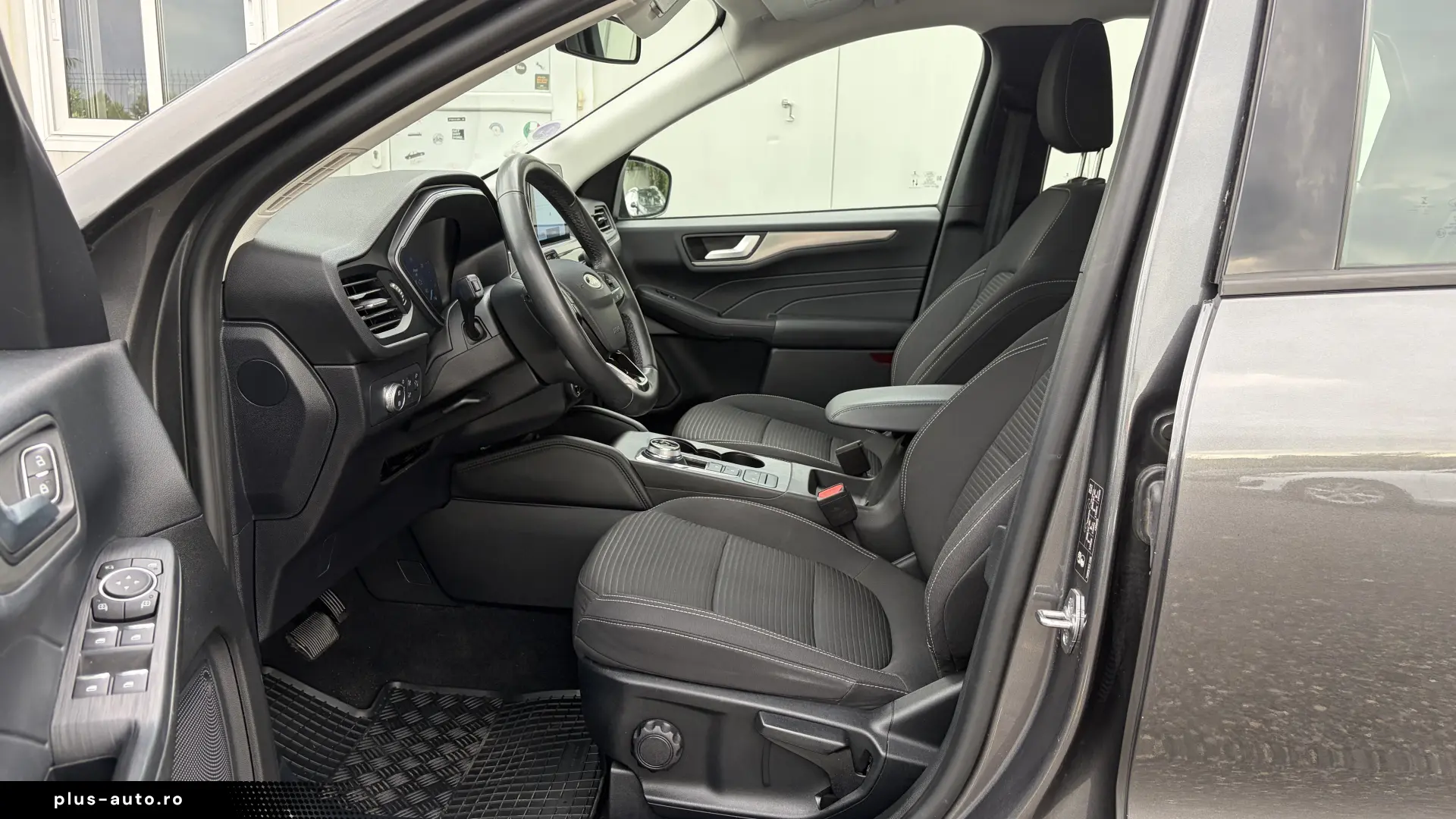 FORD KUGA 4X4 2.5 HYBRID 190 CP