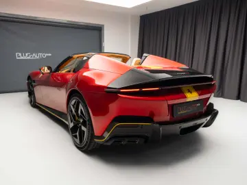 2026 FERRARI 12CILINDRI SPIDER LIFT CARBON PASSAGER DISPLAY