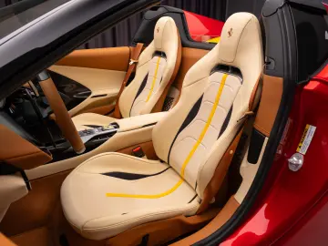2026 FERRARI 12CILINDRI SPIDER LIFT CARBON PASSAGER DISPLAY