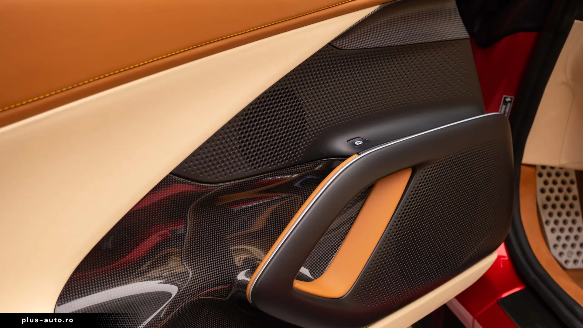 2026 FERRARI 12CILINDRI SPIDER LIFT CARBON PASSAGER DISPLAY
