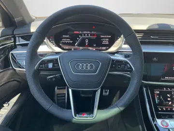 Audi S8 TFSI