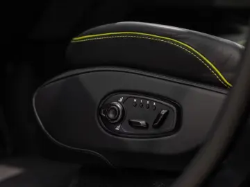 Aston Martin DBX 707 AMR Aston Martin Hamburg