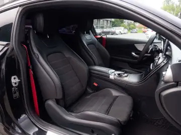 Mercedes-Benz C 200_Coupe_Pops&Bangs