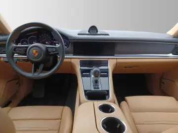 PORSCHE Panamera 4 Platinum Edition