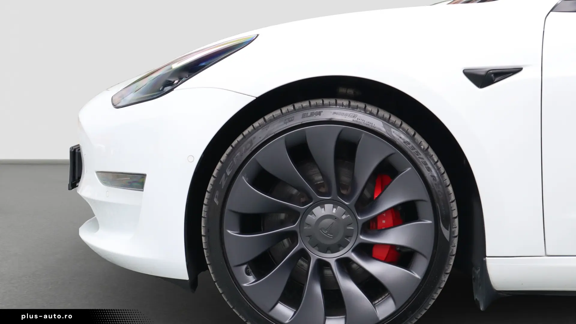 Tesla Model 3 Dual Motor Performance