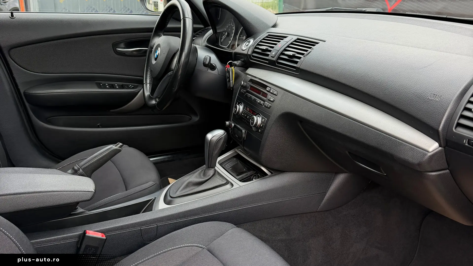 BMW 118d 143 CP Automat