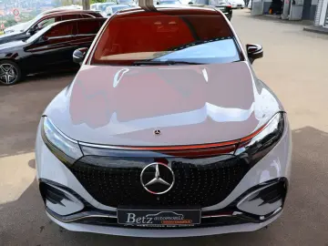 MERCEDES-BENZ EQS SUV 580 4Matic AMG Premium Pano Hy…