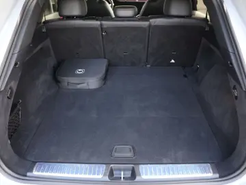 MERCEDES-BENZ EQS SUV 580 4Matic AMG Premium Pano Hy…