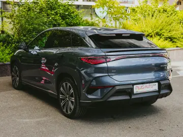 BYD SEALION 7