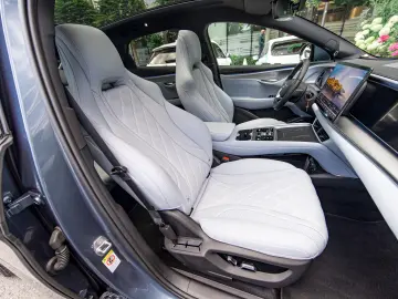 BYD SEALION 7