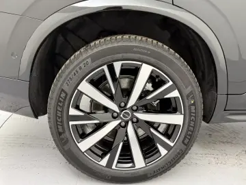 Volvo XC90 T8 AWD Plus