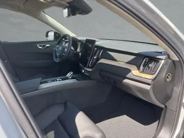 Volvo XC60 B5 AWD