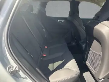 Volvo XC60 B5 AWD