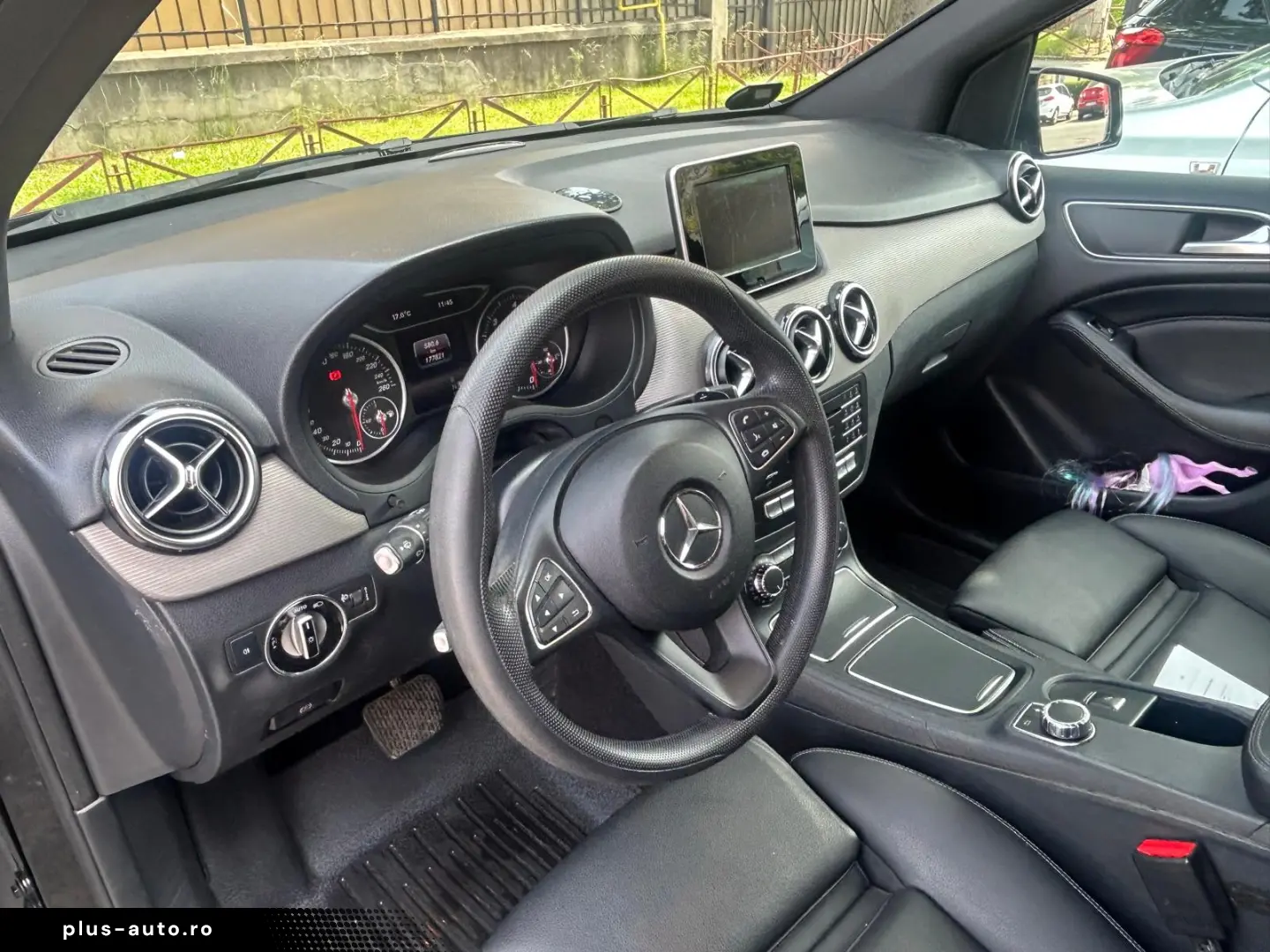 Mercedes-Benz B 200