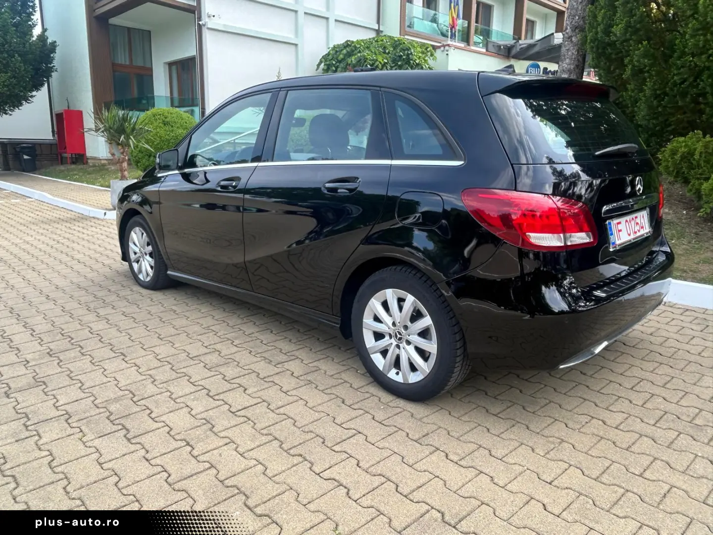 Mercedes-Benz B 200