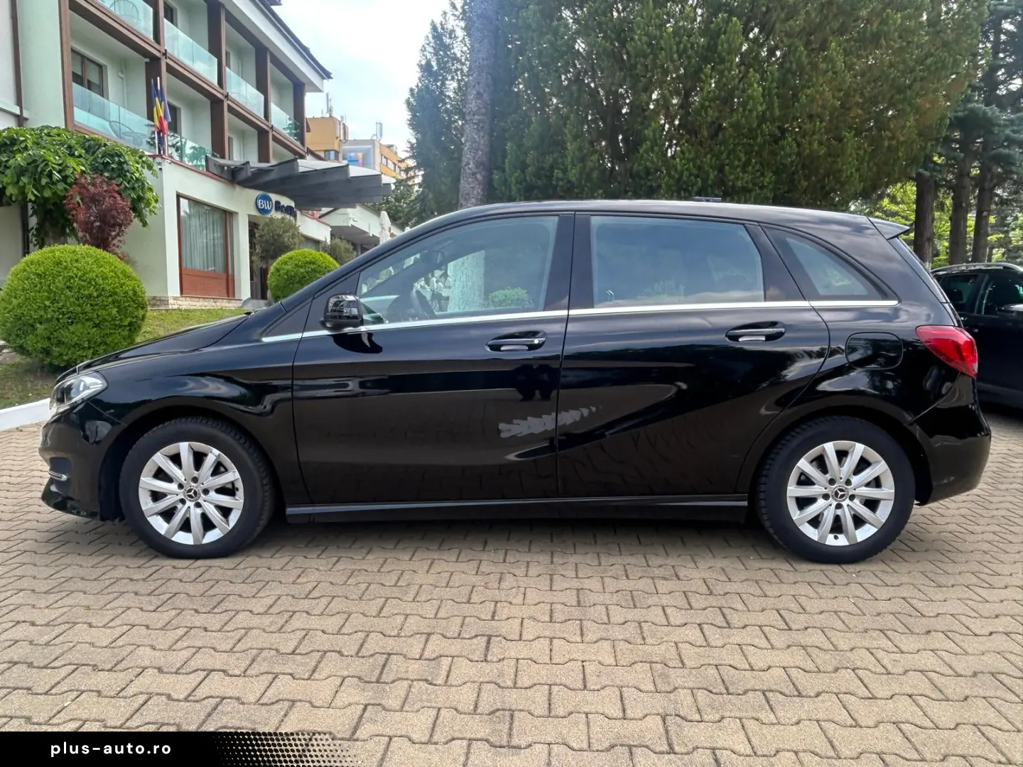 Mercedes-Benz B 200