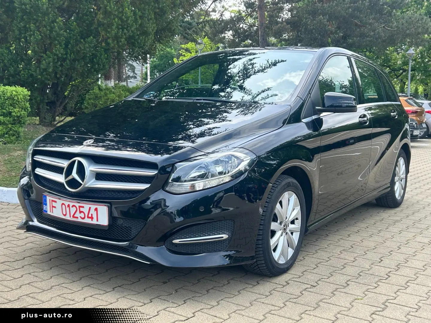 Mercedes-Benz B 200