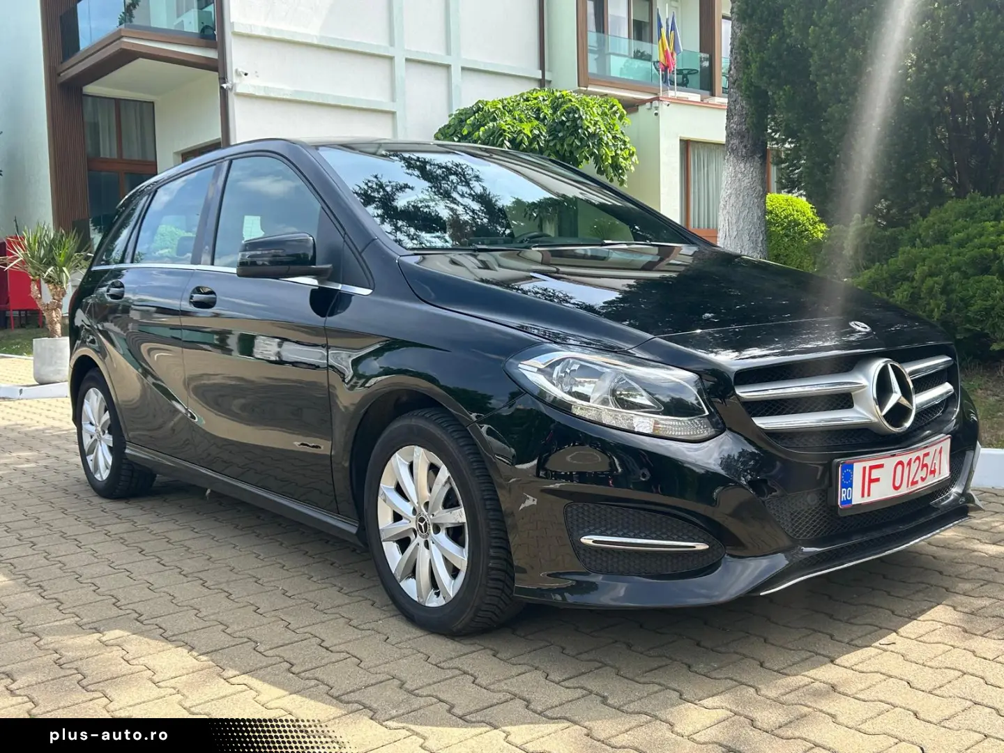 Mercedes-Benz B 200