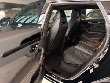 LAMBORGHINI Urus SE 4.0 V8 PHEV